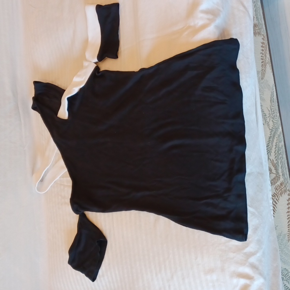 Unique top